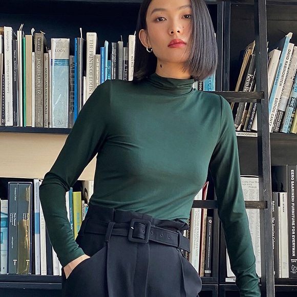 Babaton Slim Turtleneck Forest Green 